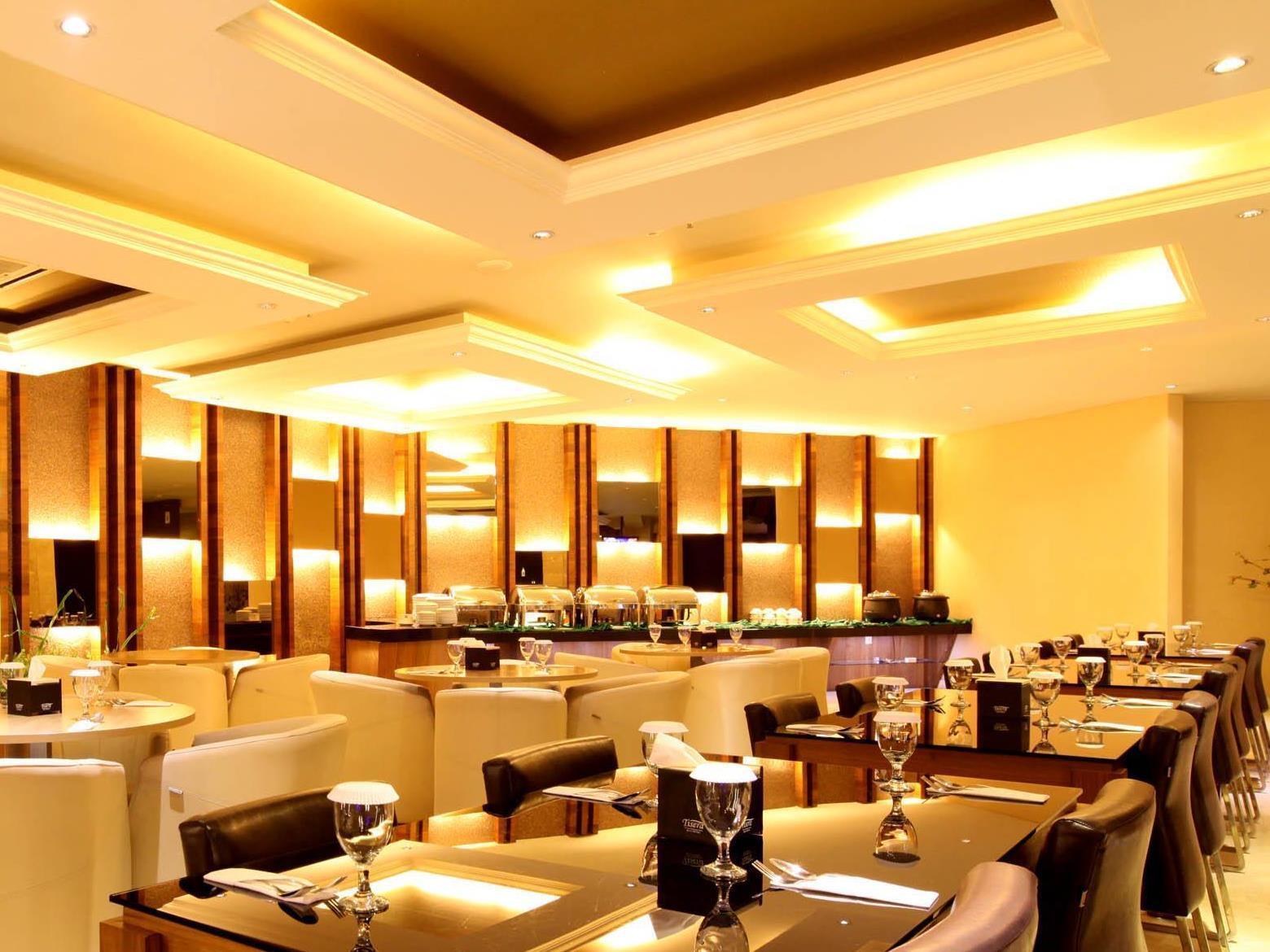 Grand Delta Hotel Medan Exterior photo